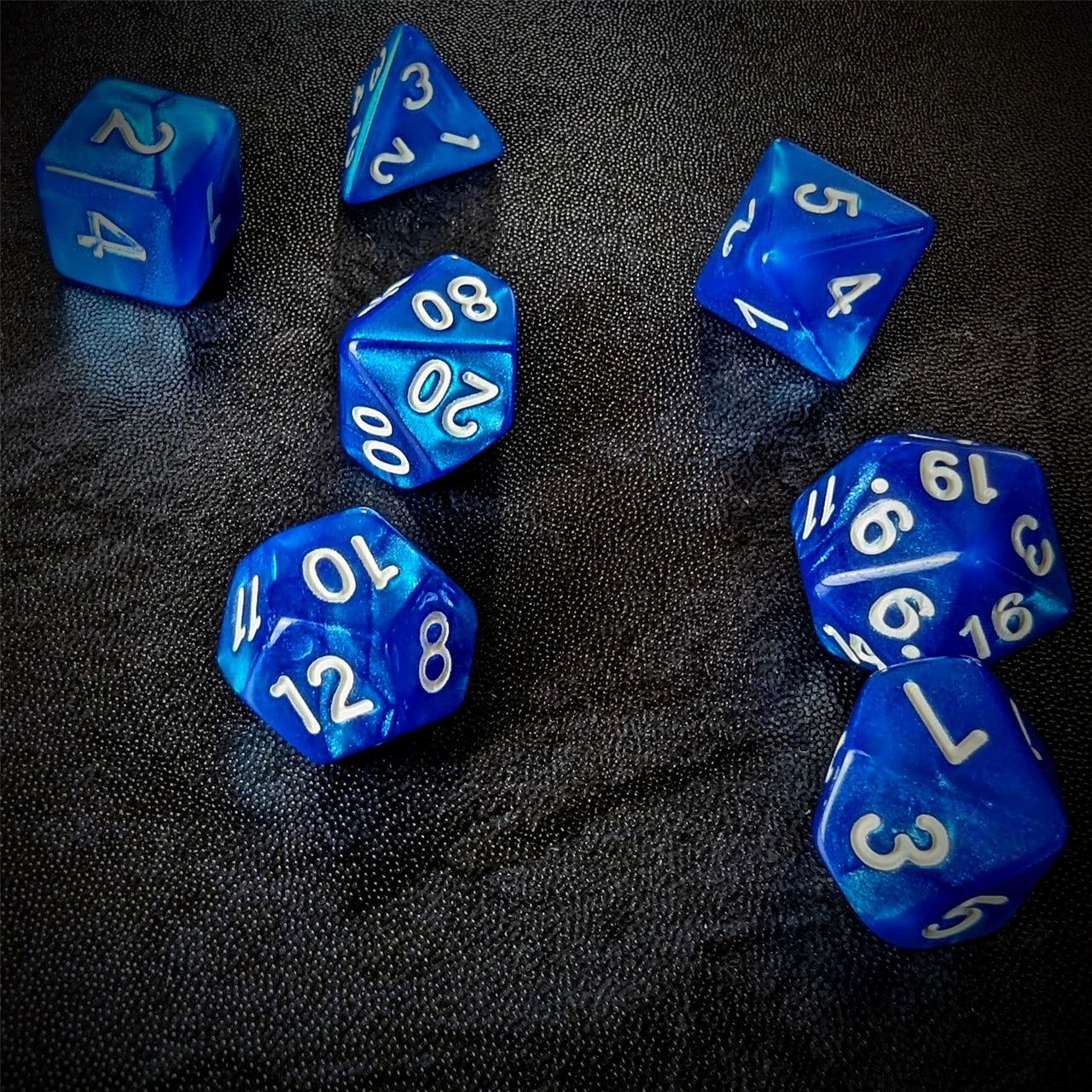 Glitter in Blue Acrylic - 7pcs RPG Full Dice Set Scatter