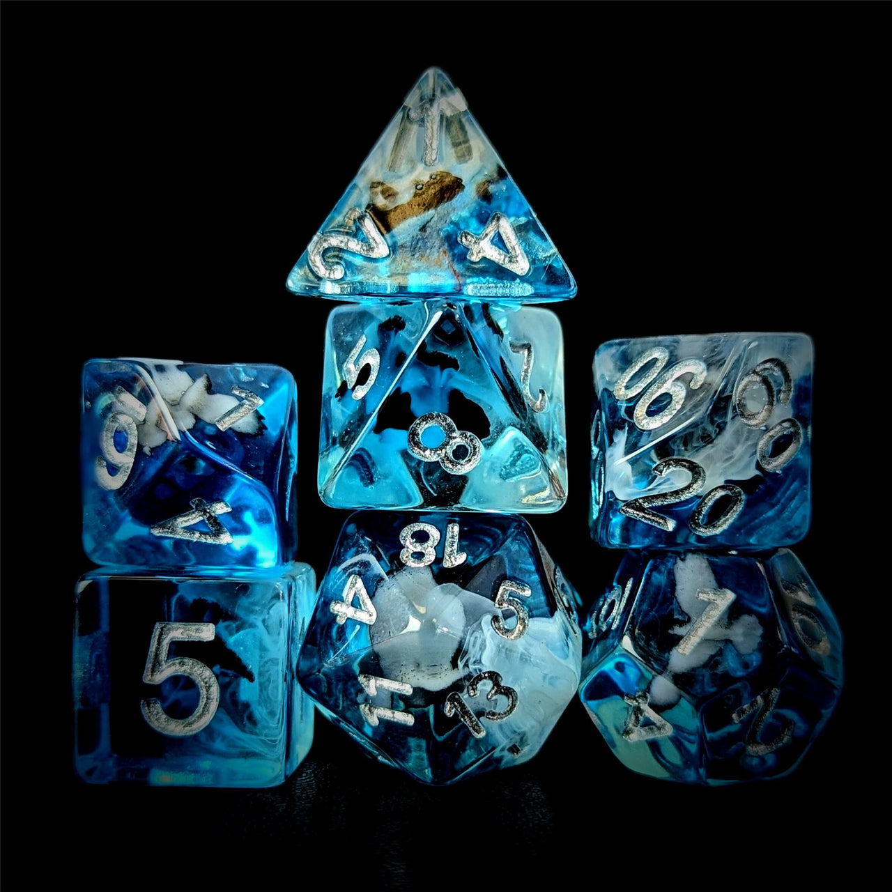 Eagle in Clear & Blue Resin - 7pcs RPG Full Dice Set