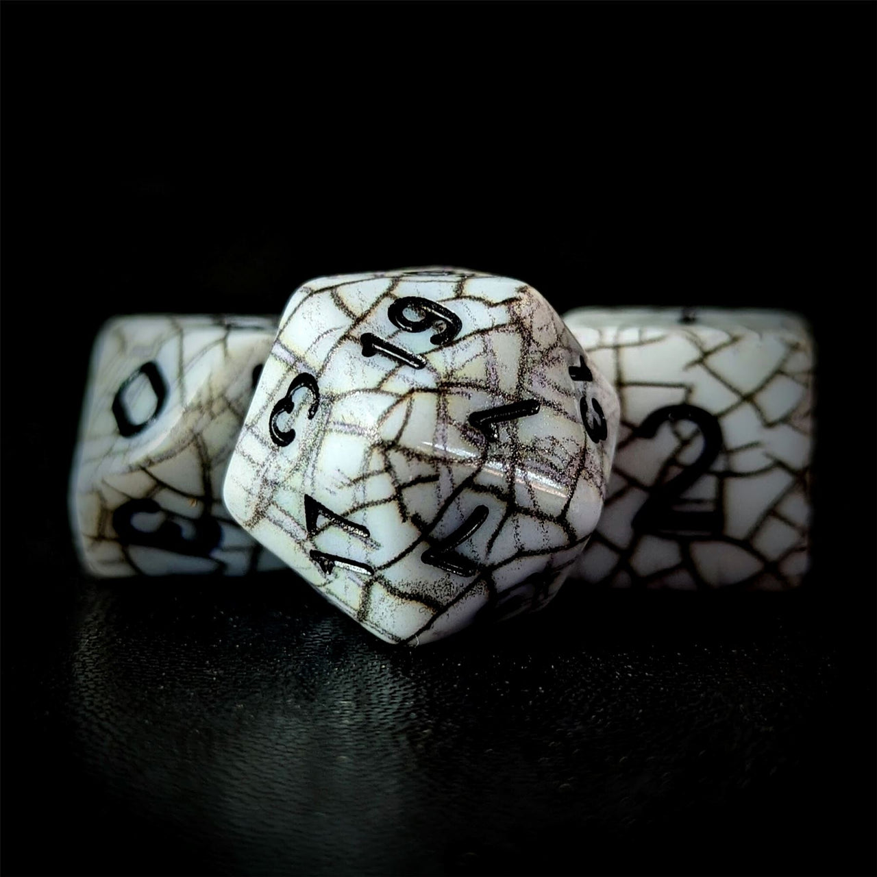 Cracked Black on White Acrylic - 7pcs RPG Full Dice Set