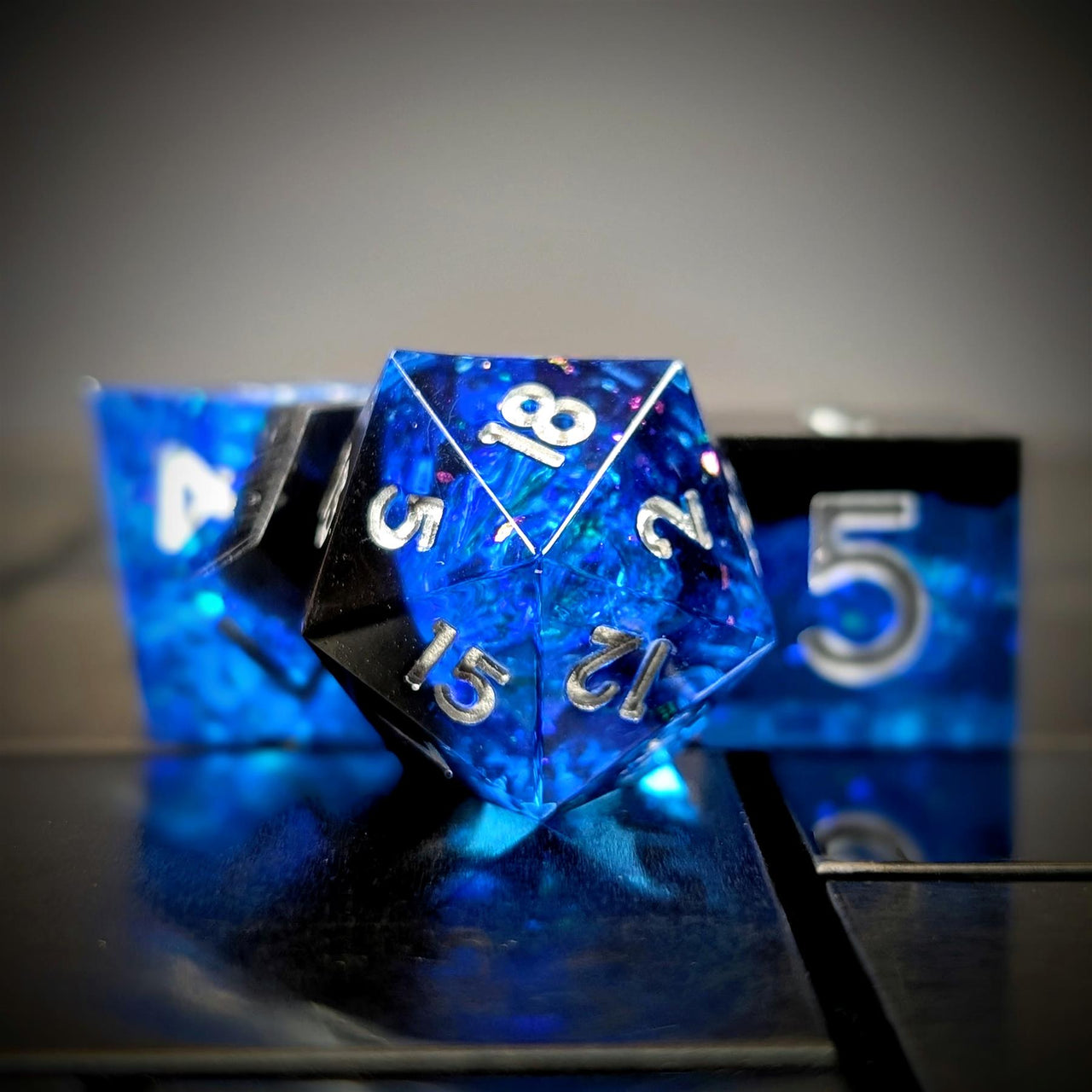 7pcs Dice Sharp Candy Silver Font Blue Black