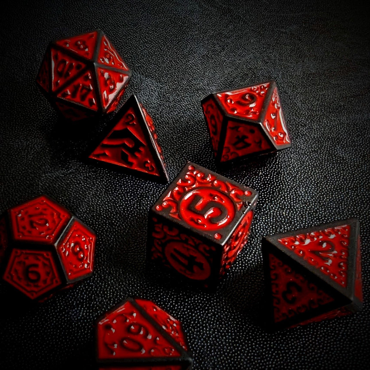 Red Vines on Black Acrylic - 7pcs RPG Full Dice Set Scatter