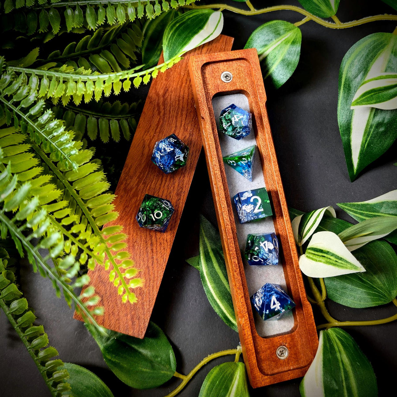 7pcs Dice Sharp Filled Silver Font Foil Green Blue