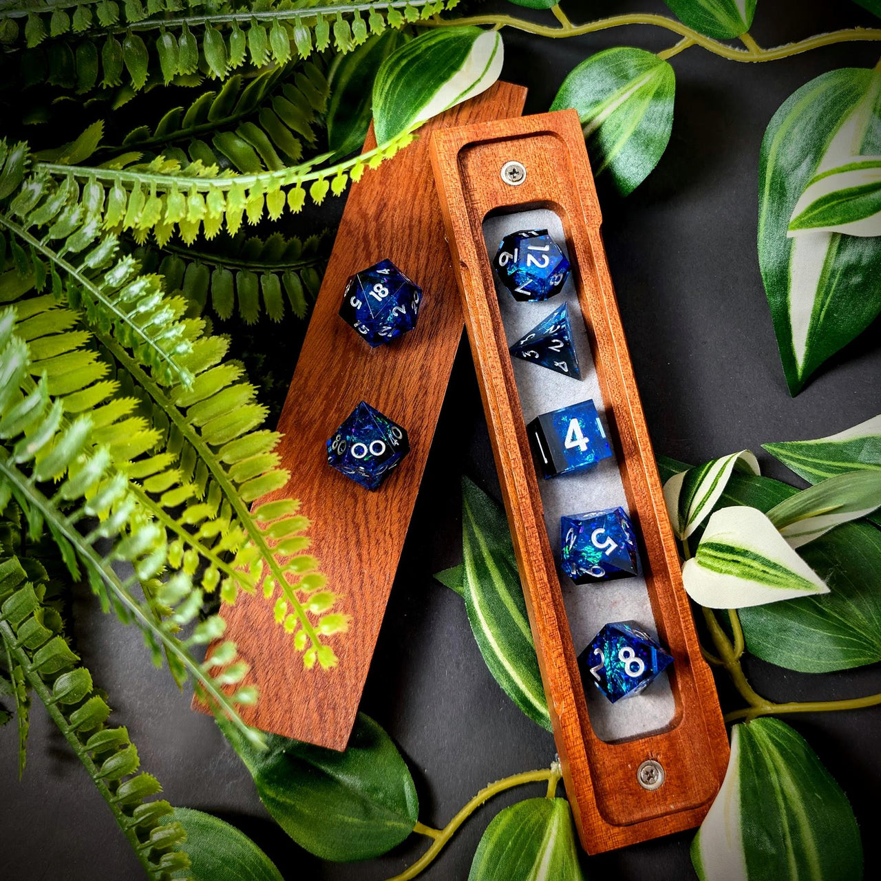 7pcs Dice Sharp Candy Silver Font Blue Black