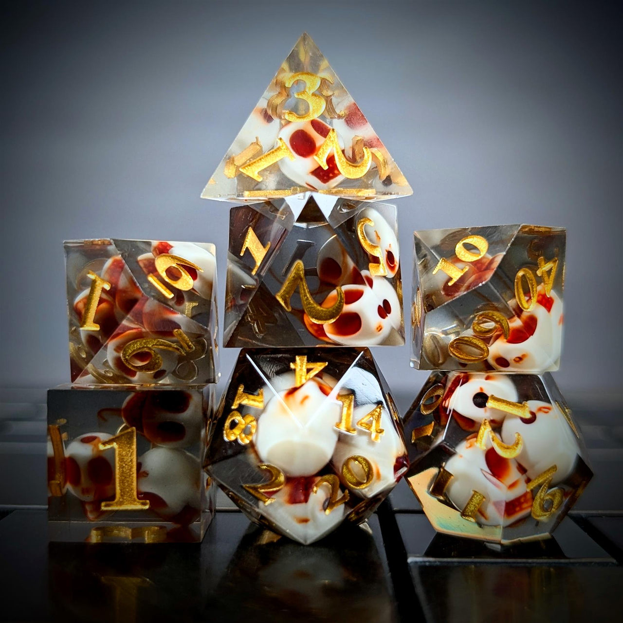7pcs Dice Sharp Filled Skull Gold Font Black