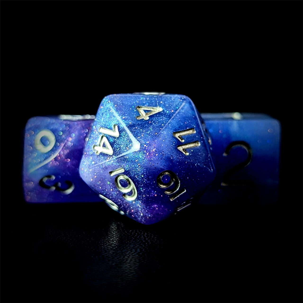 Glitter in Blue & Purple with White Resin - 7pcs RPG Full Dice Set