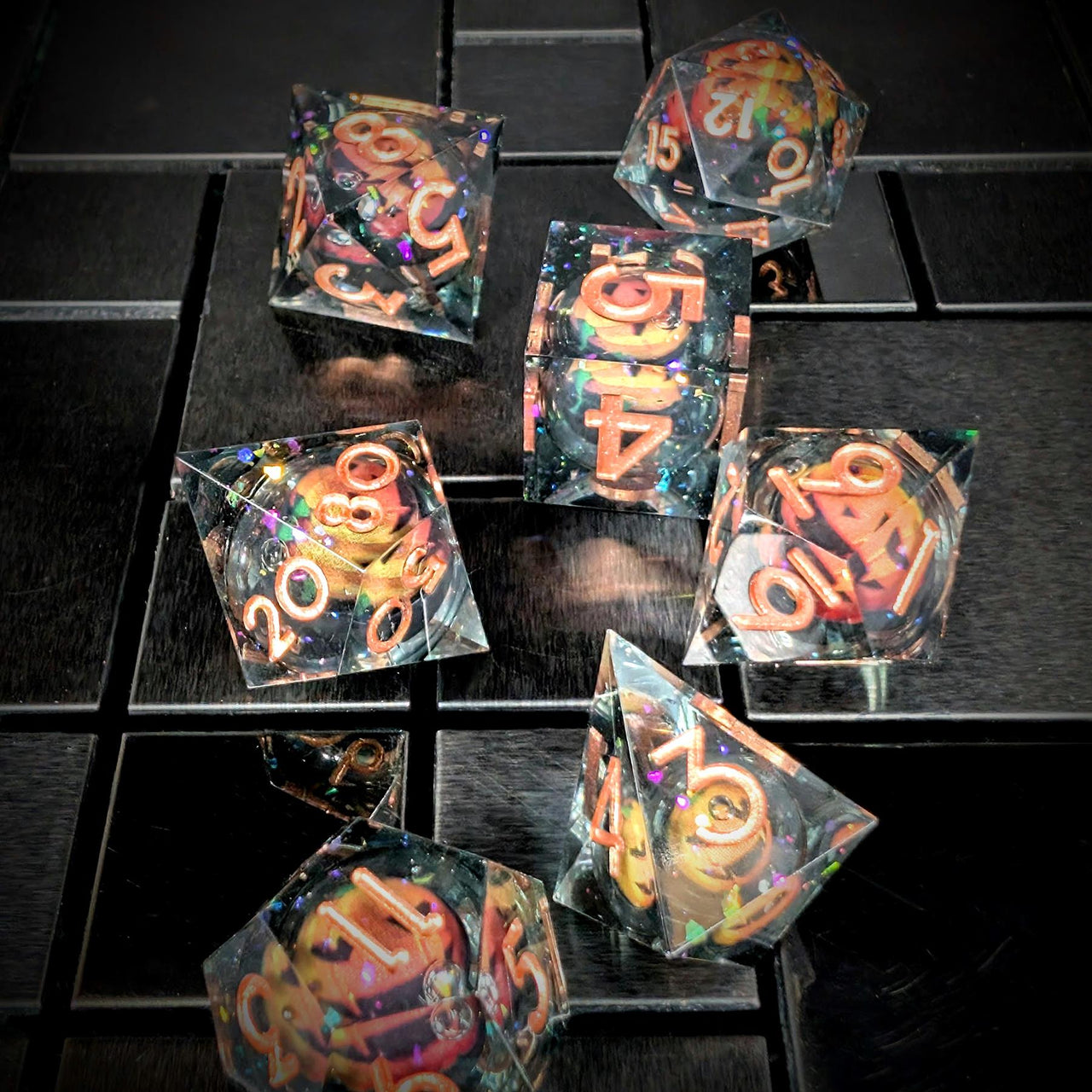7pcs Dice Sharp Filled Liquid Copper Font Pumpkin Black Clear