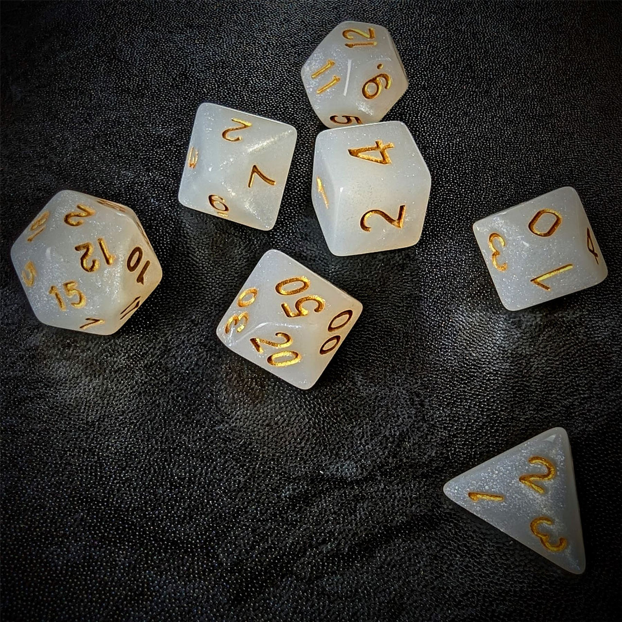 Glitter in White Acrylic - 7pcs RPG Full Dice Set Scatter