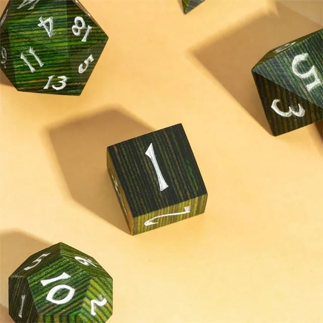 Worn Green Wood - 7pcs RPG Dice Set