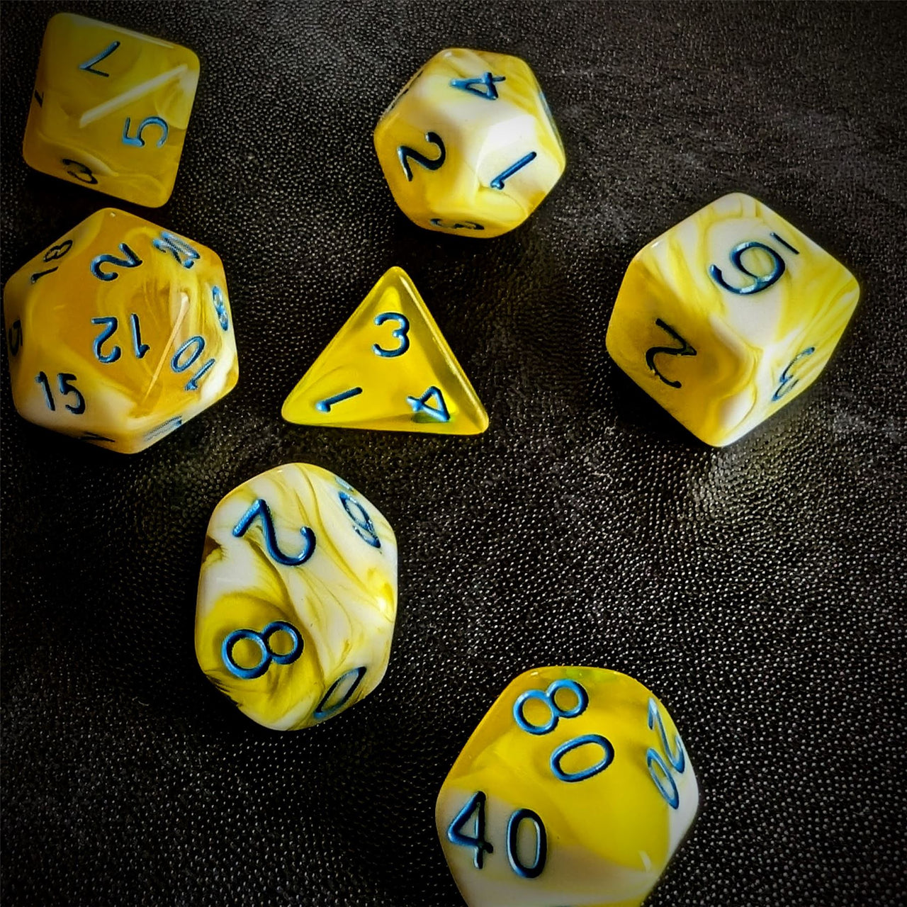 Blend of White & Yellow Acrylic - 7pcs RPG Full Dice Set Scatter