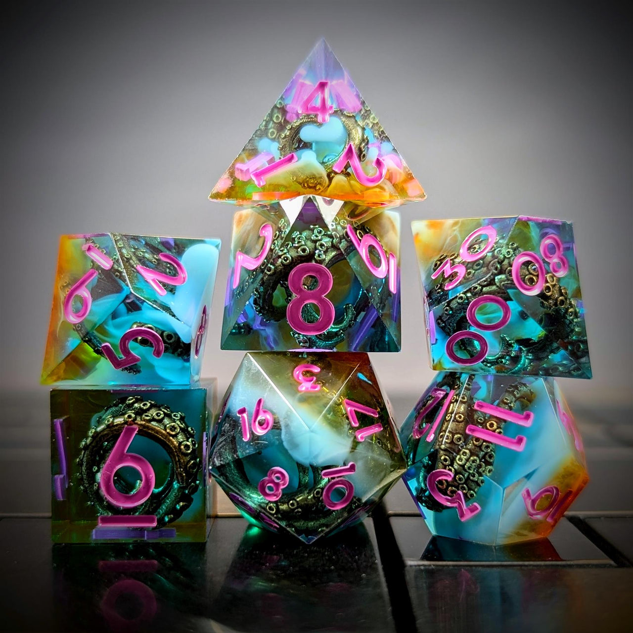 7pcs Dice Sharp Filled Tentacle Pink Font Blue Brown