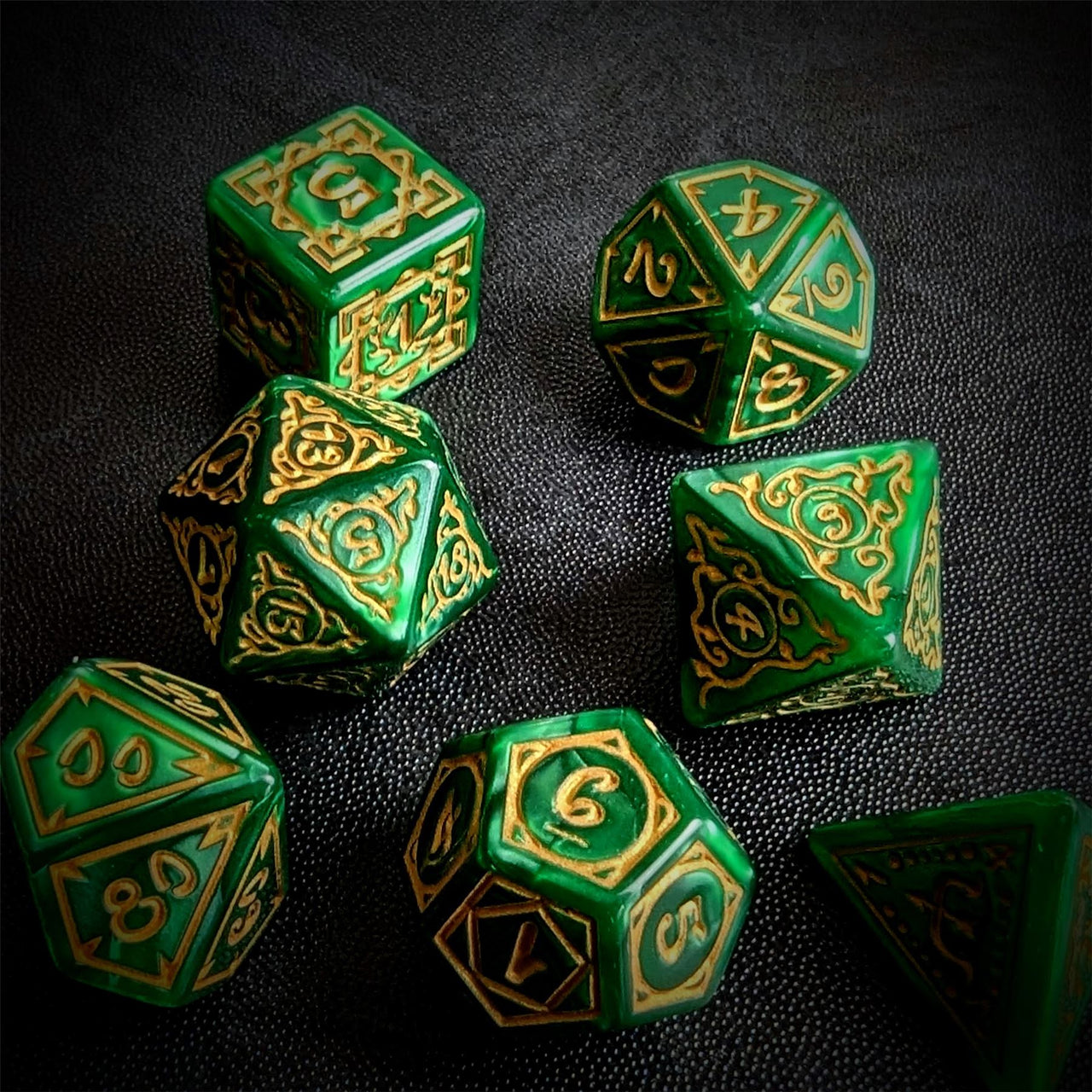 Gold Vines on Green Acrylic - 7pcs RPG Full Dice Set Scatter