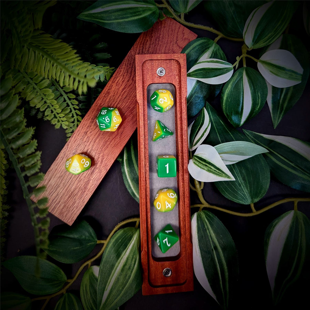 Blend of Yellow & Green Acrylic - 7pcs RPG Full Dice Set
